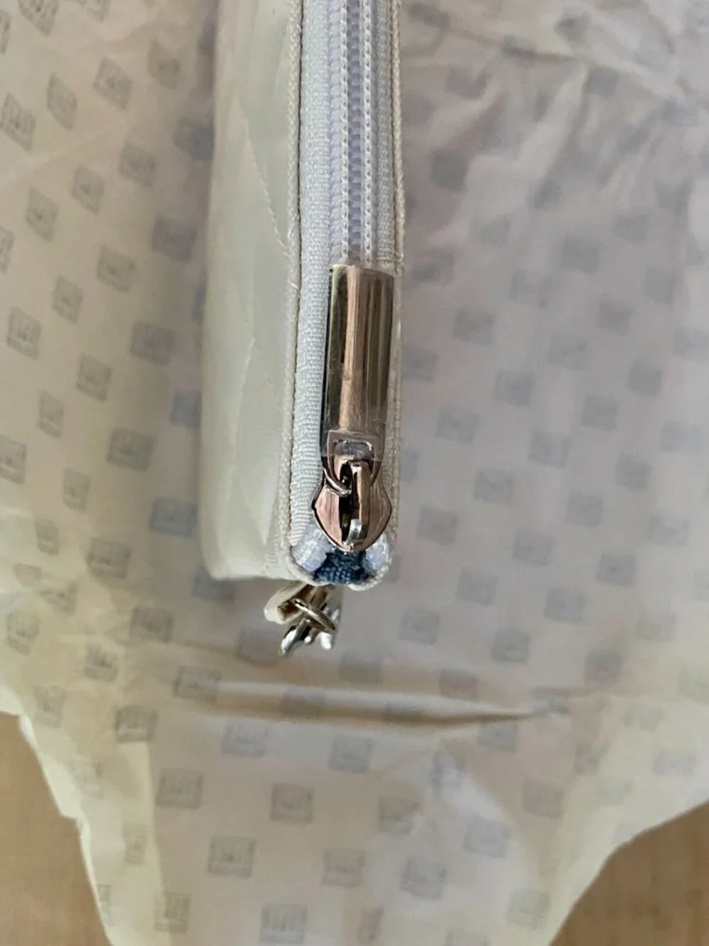 Ellis James Design: Makeup Pouch, Ivory, Quilted, Silver Hardware, New in Box.